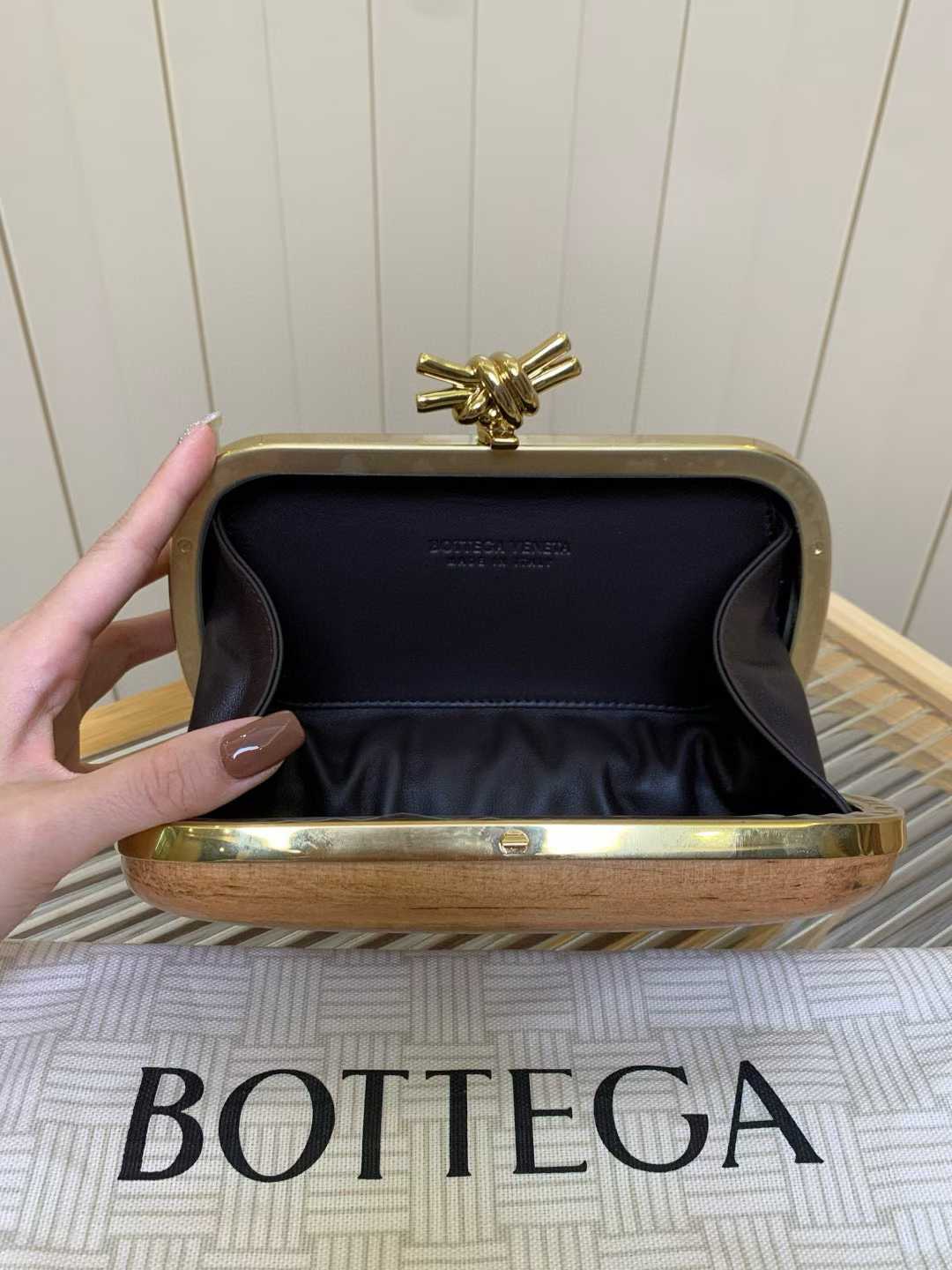 Bottega Veneta Knot view 7