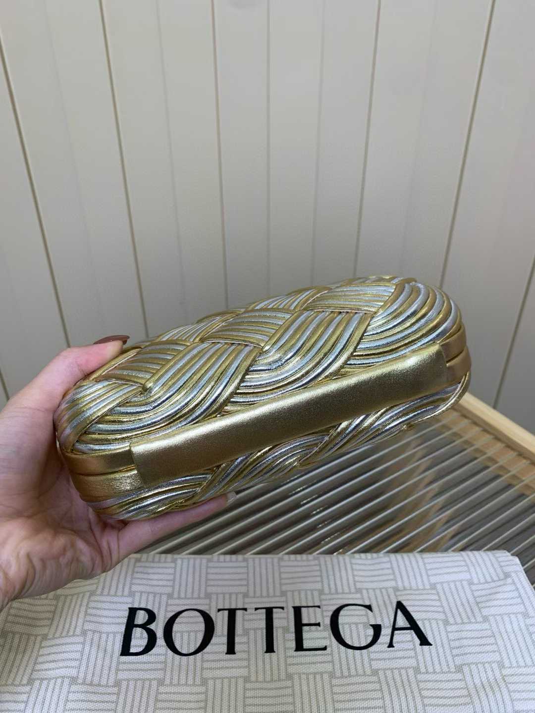 Bottega Veneta Knot view 5