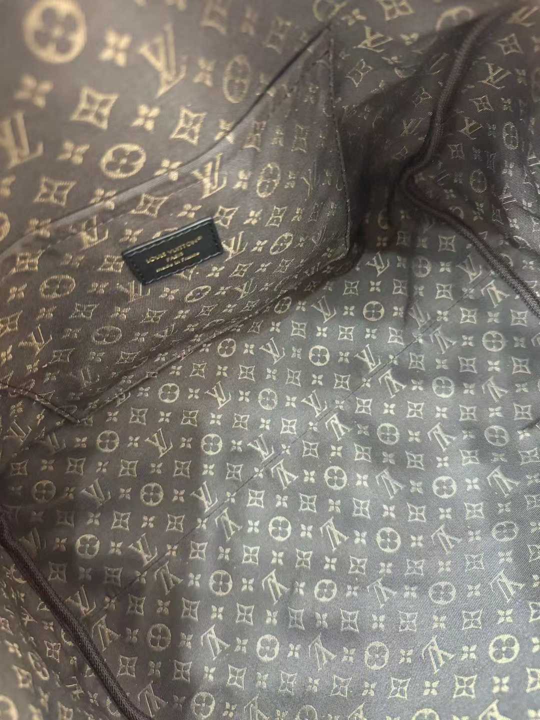 Louis Vuitton Express Bag view 5