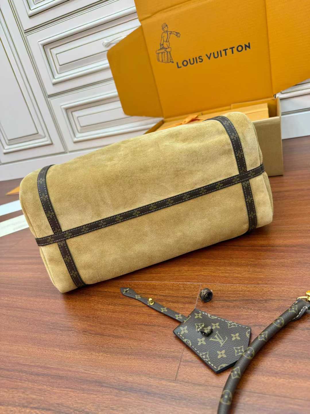 Louis Vuitton Express Bag view 6