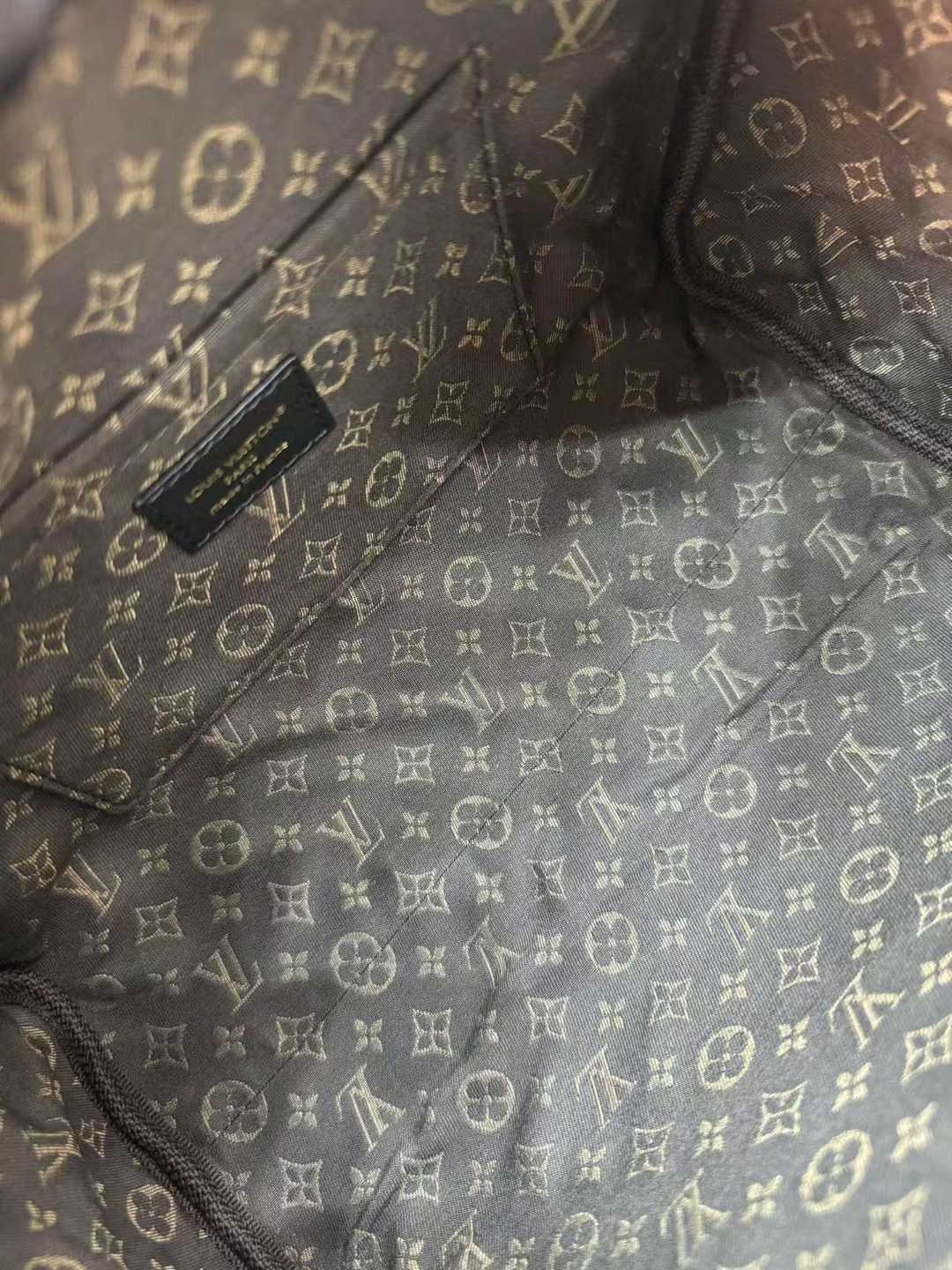 Louis Vuitton Express Bag view 4