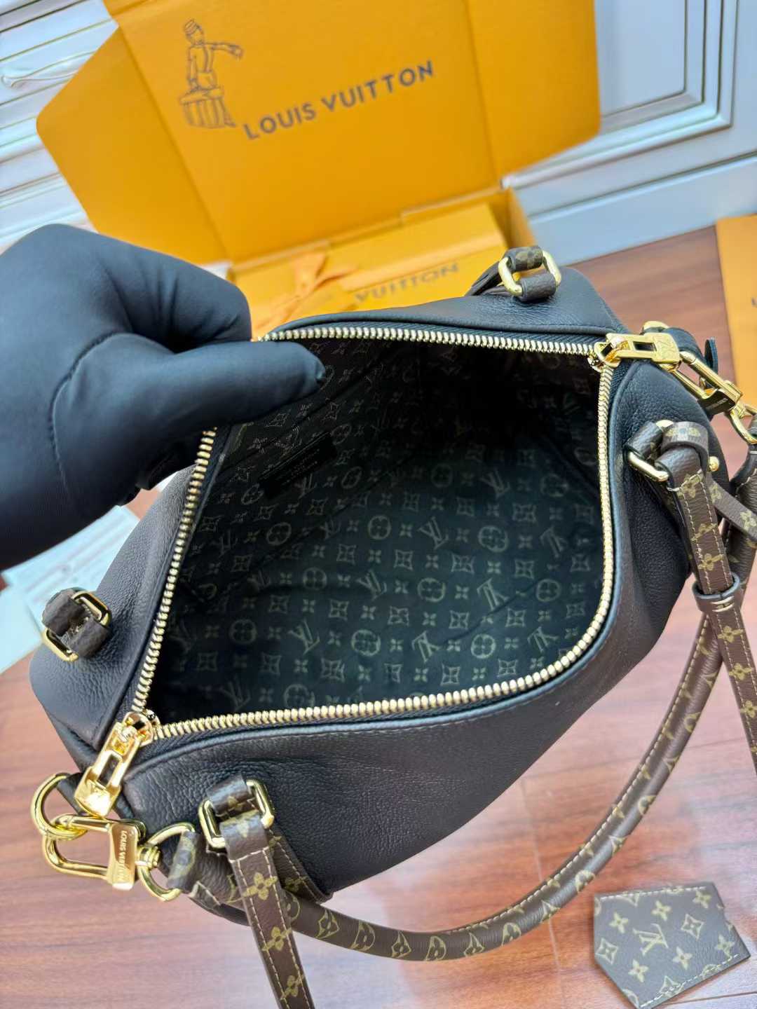 Louis Vuitton Express Bag view 5