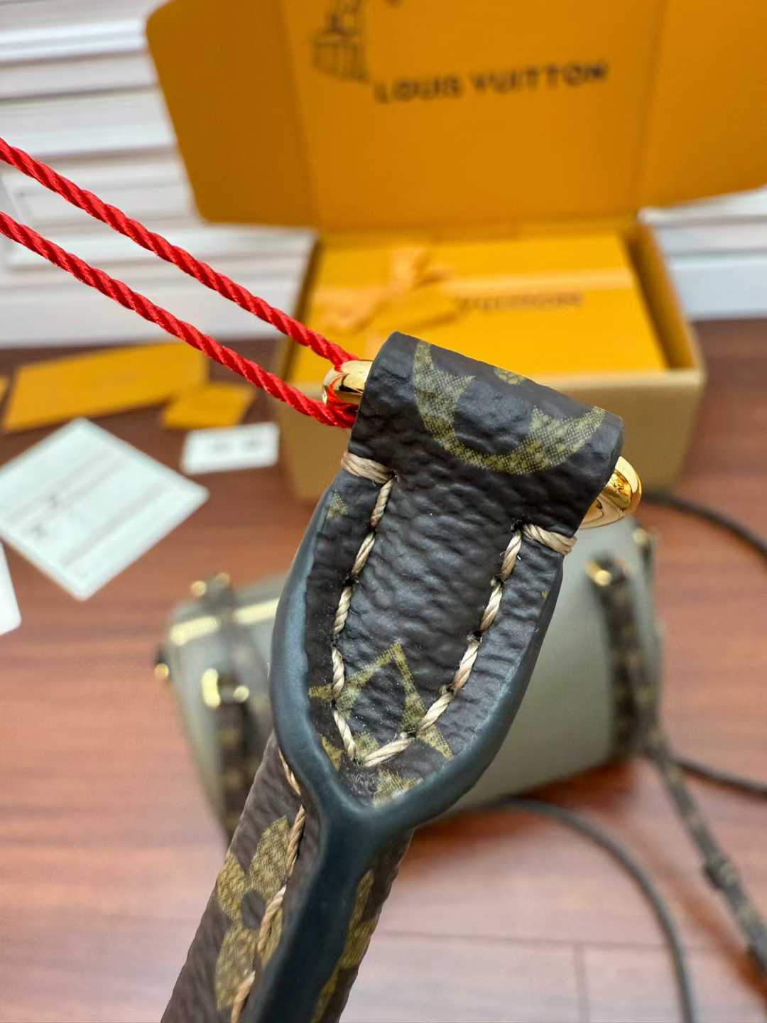 Louis Vuitton Express Bag view 8
