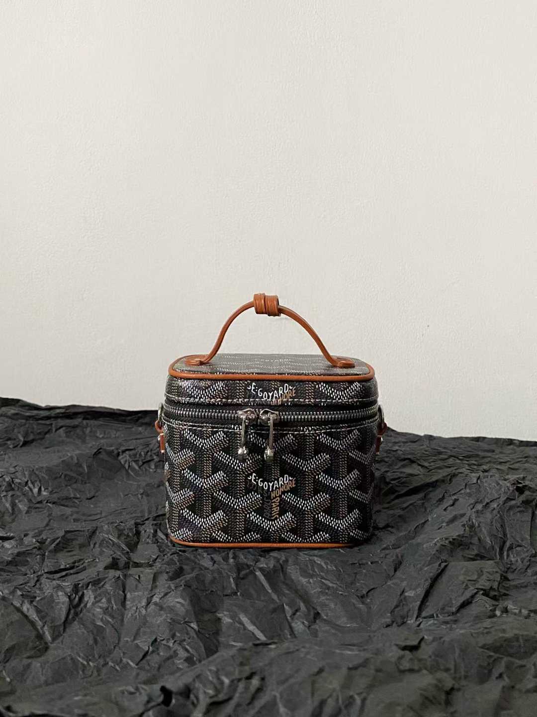 Goyard Muse Nano Vanity(11 available) view 1