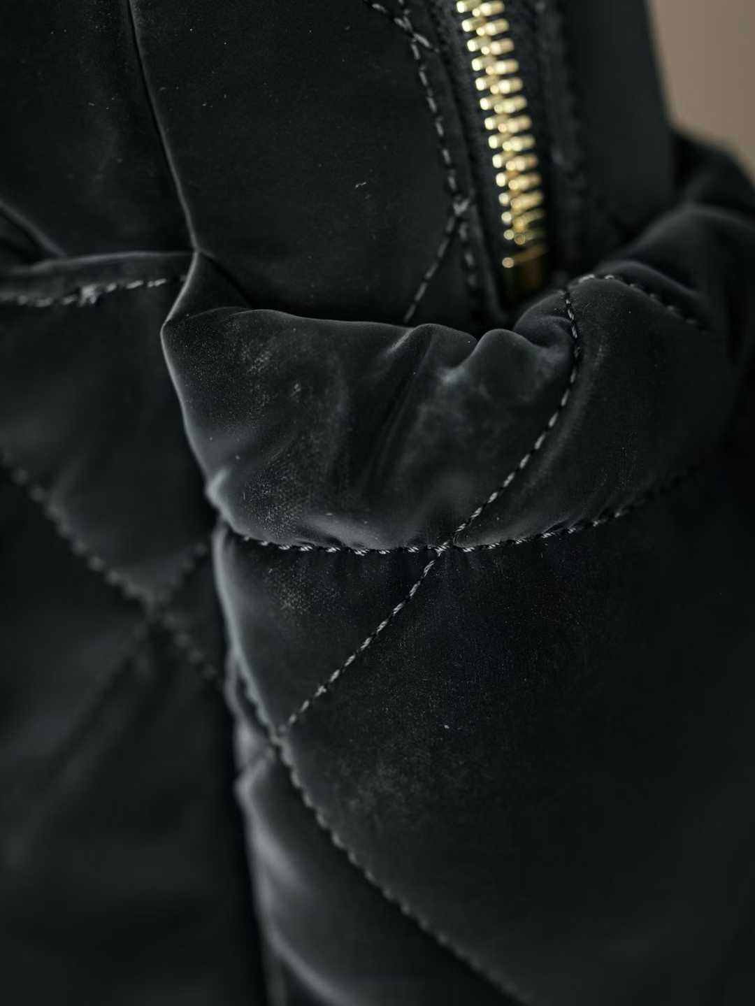 Chanel Middle-aged backpack (002) view 8