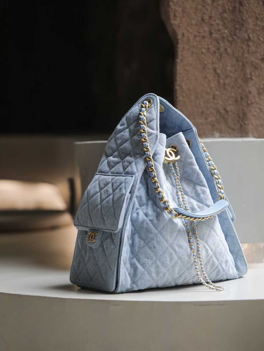 Chanel 25 Handbag (003) view 2