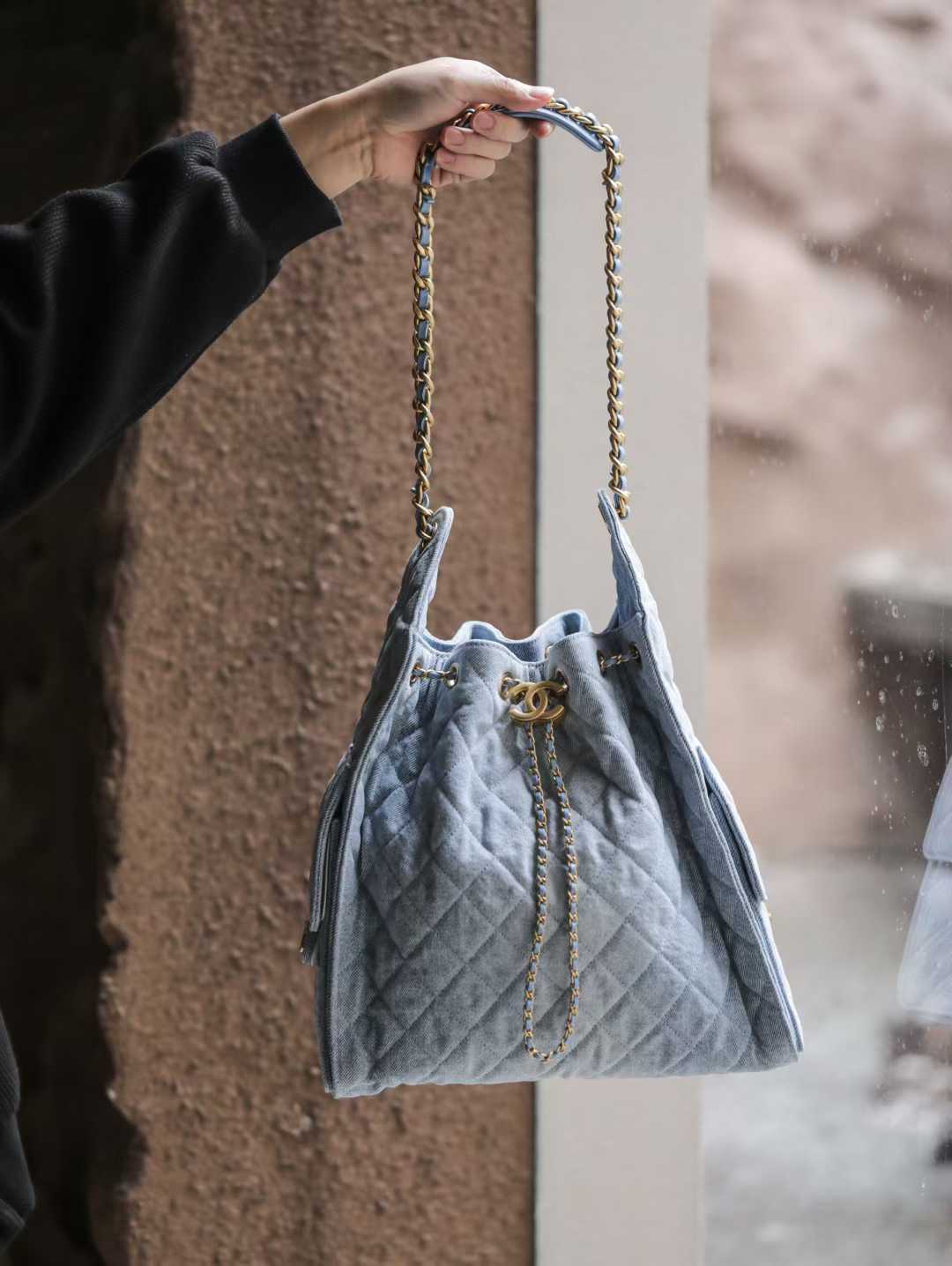 Chanel 25 Handbag (003) view 3