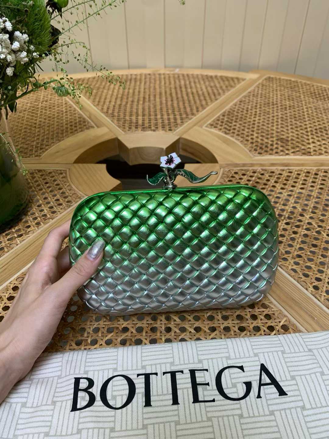 Bottega Veneta Knot view 1