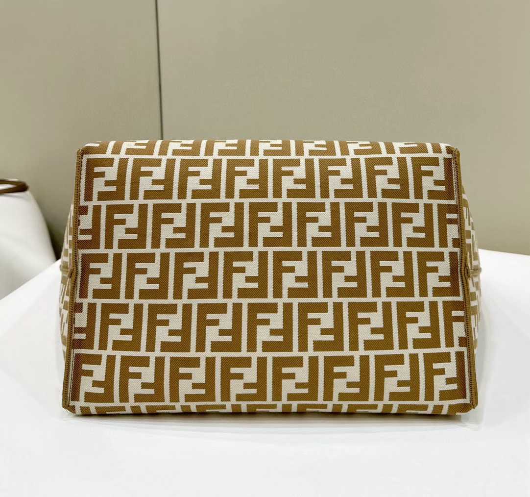 Fendi Roll Large view 13