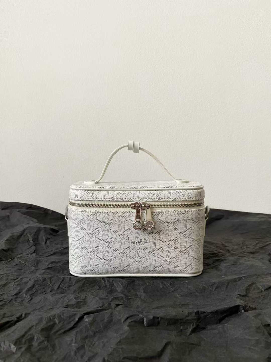 Goyard Muse Mini Vanity view 2