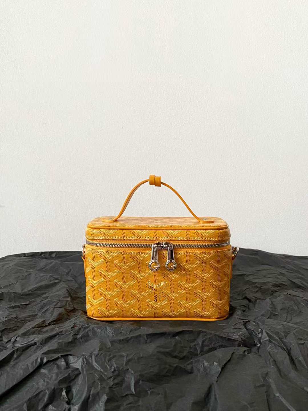 Goyard Muse Mini Vanity view 2