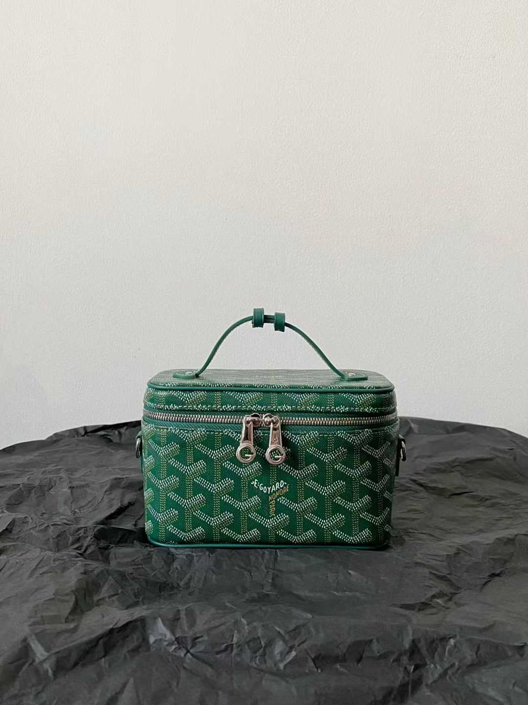 Goyard Muse Mini Vanity view 2