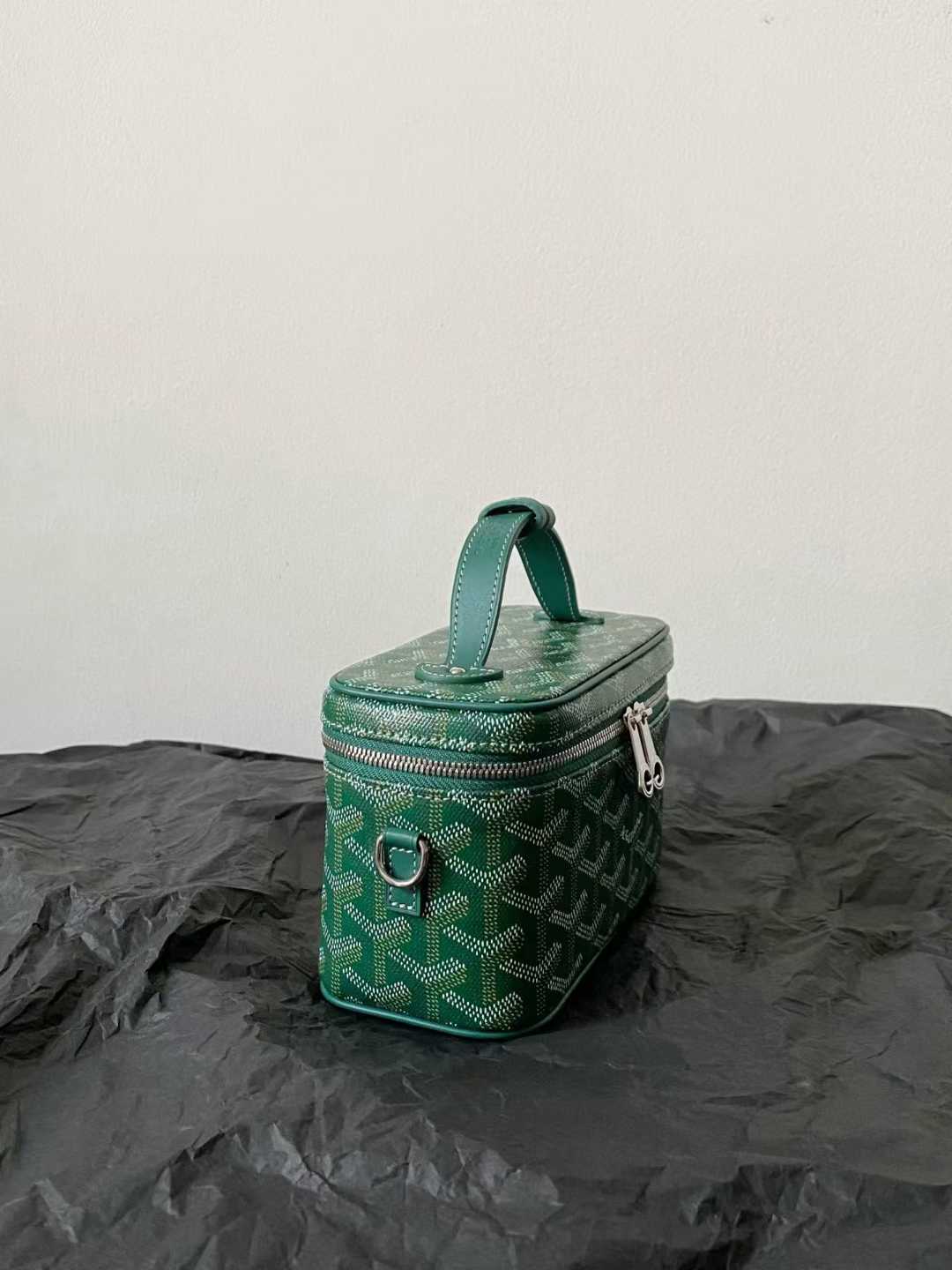 Goyard Muse Mini Vanity view 3