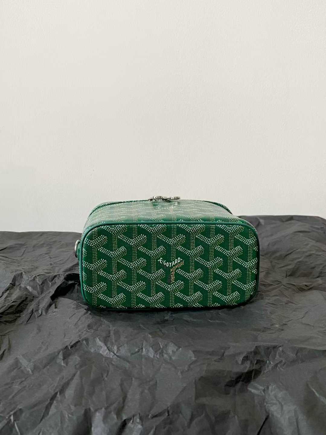 Goyard Muse Mini Vanity view 4