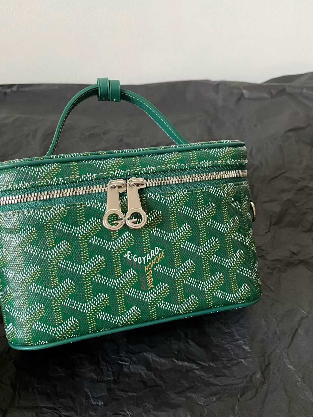 Goyard Muse Mini Vanity view 5
