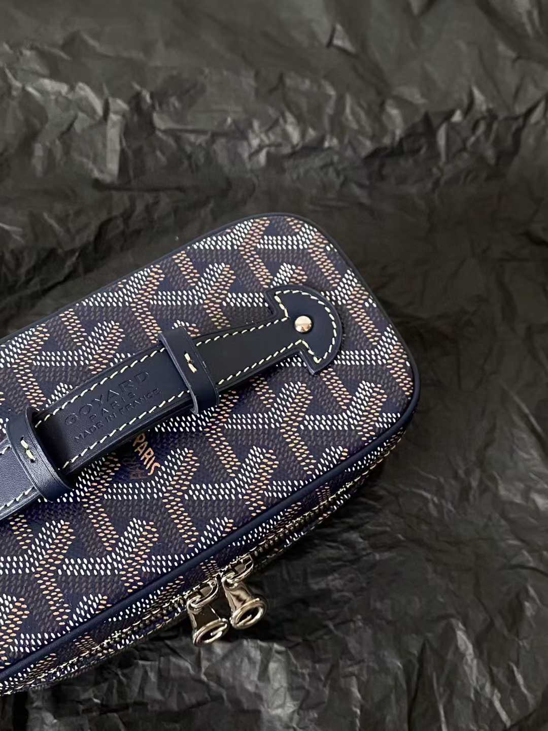 Goyard Muse Mini Vanity view 5