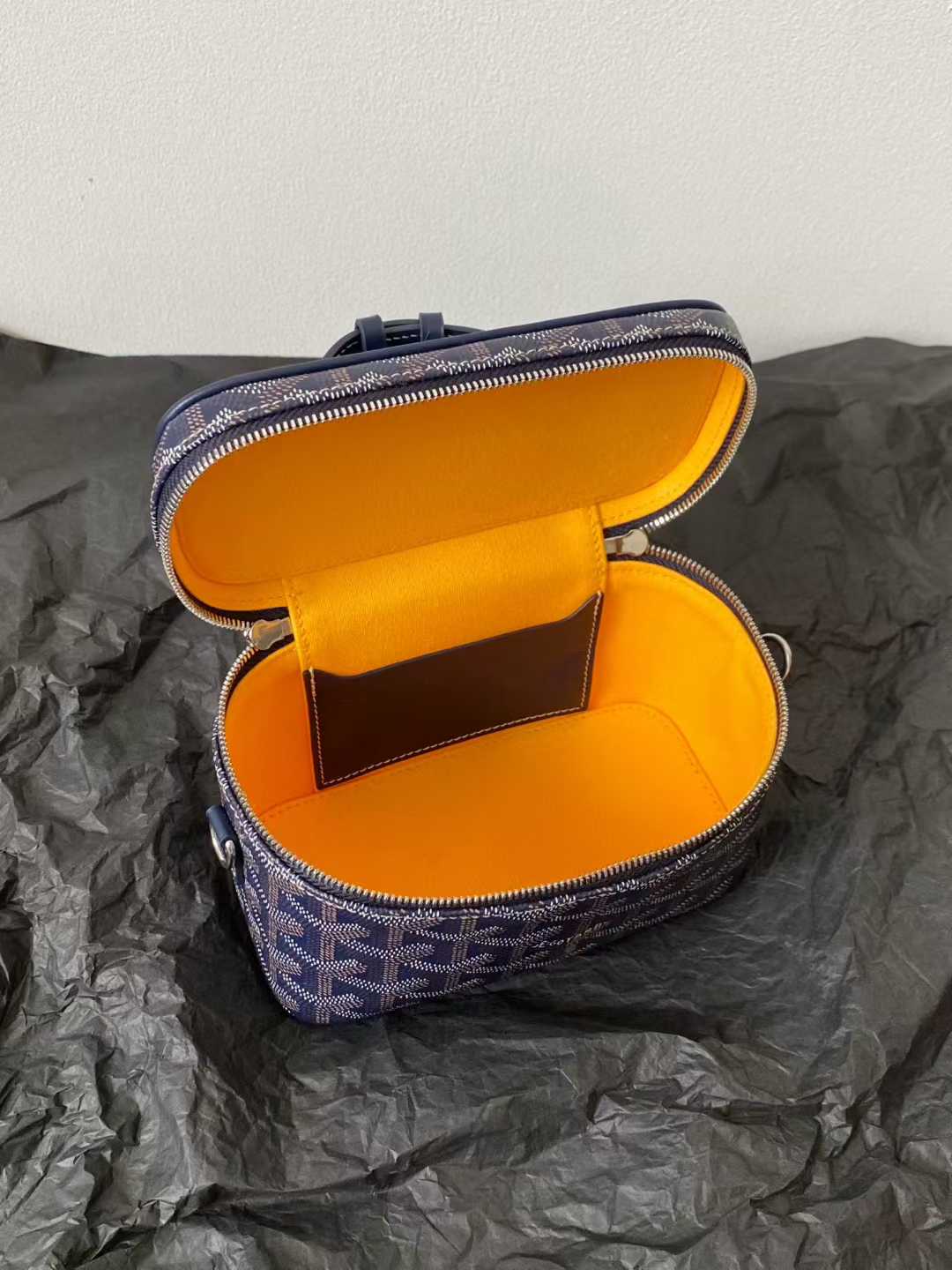 Goyard Muse Mini Vanity view 8