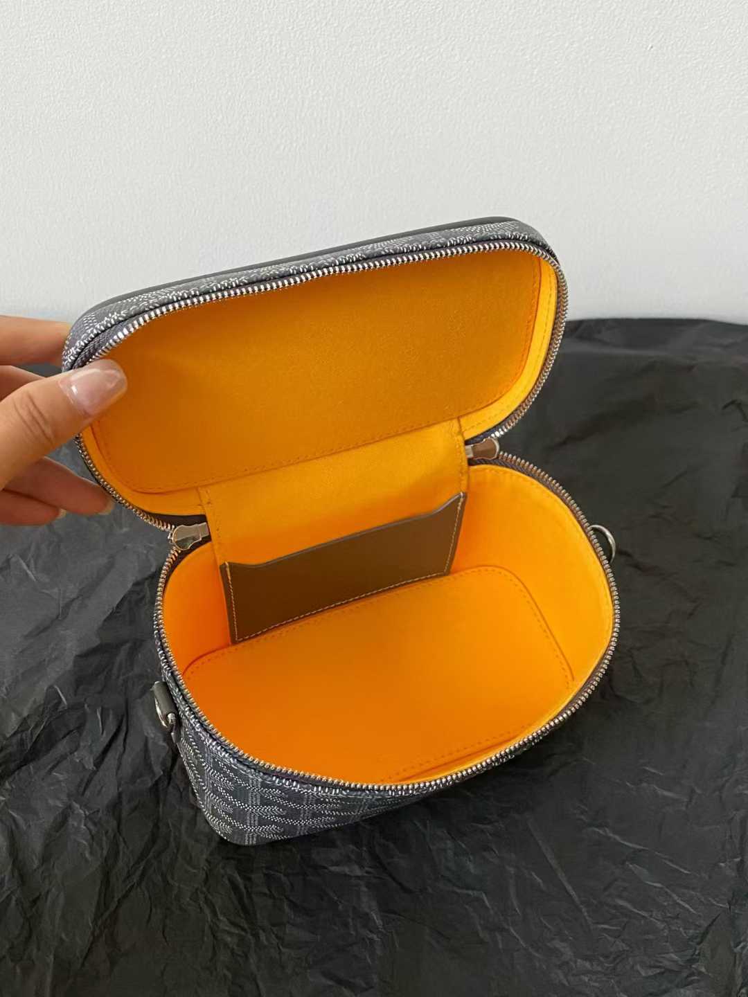 Goyard Muse Mini Vanity view 8