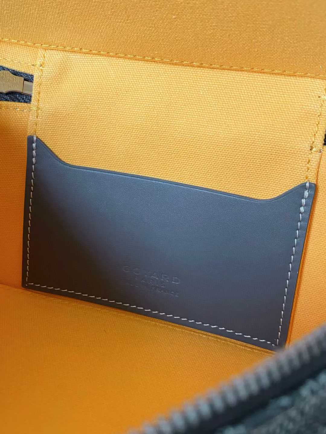 Goyard Muse Mini Vanity view 9