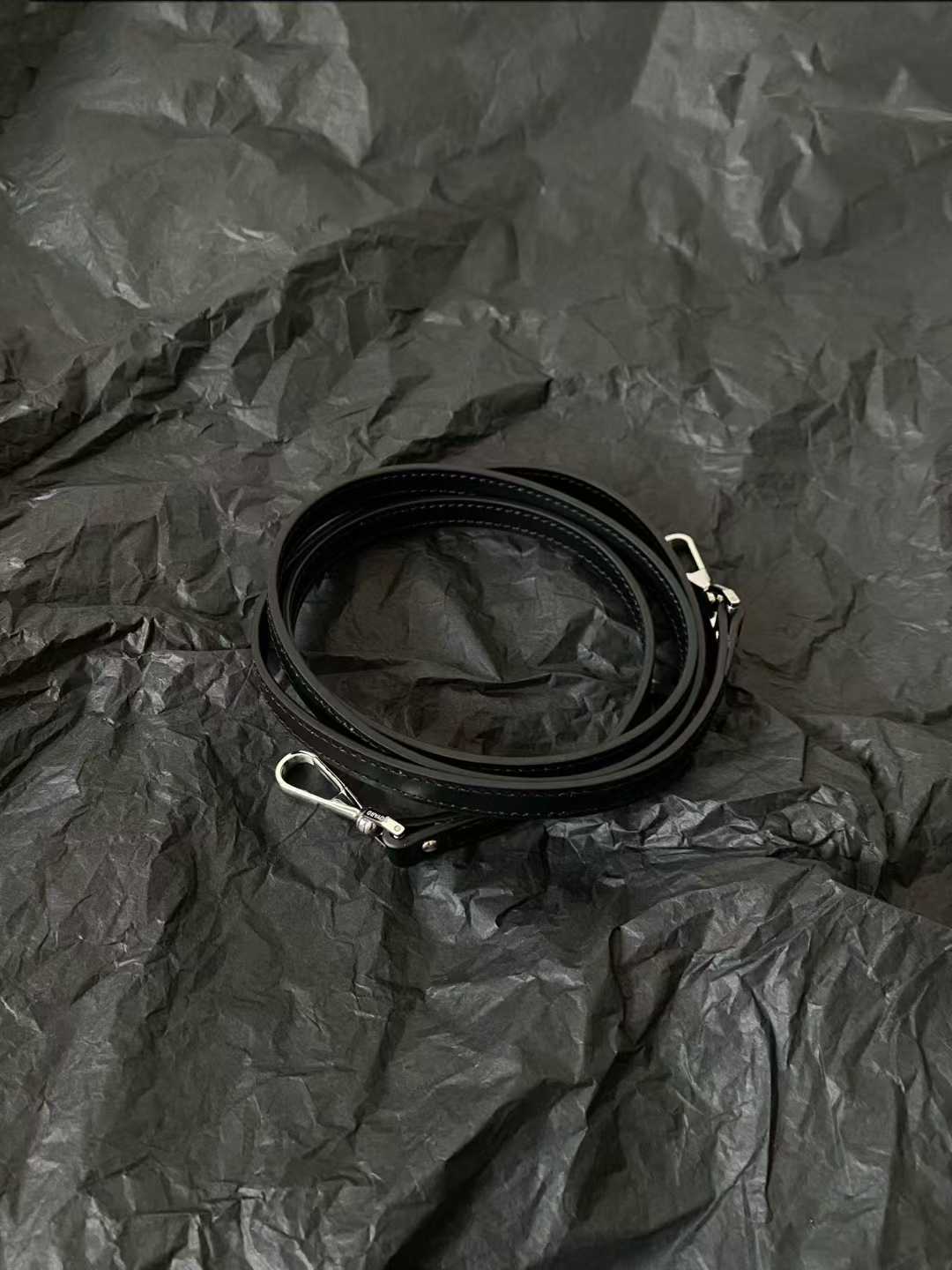 Goyard Muse Mini Vanity view 9