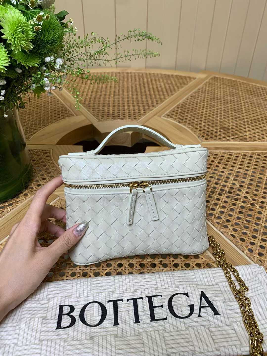 Bottega Veneta Small Sotf Vanity view 1