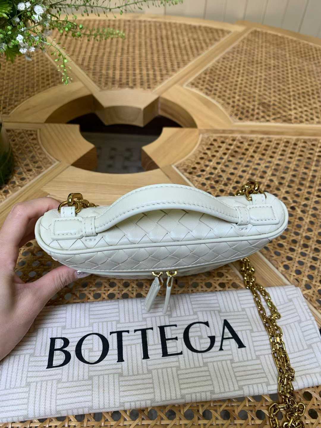 Bottega Veneta Small Sotf Vanity view 4