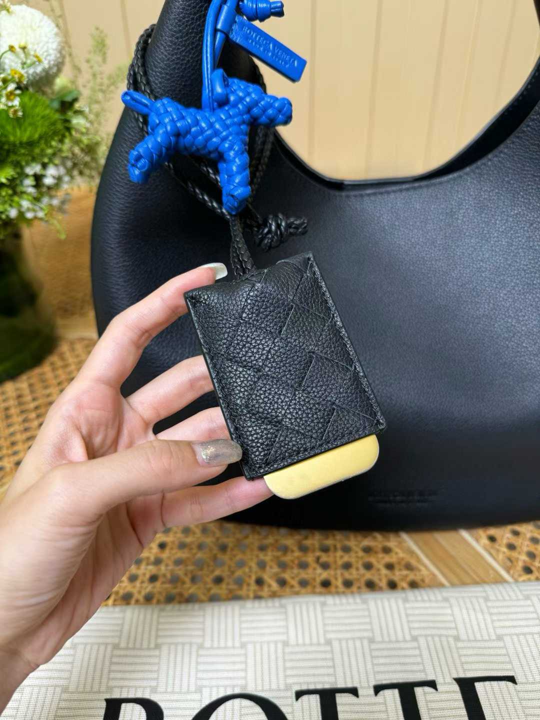 Bottega Veneta Large Campana view 6