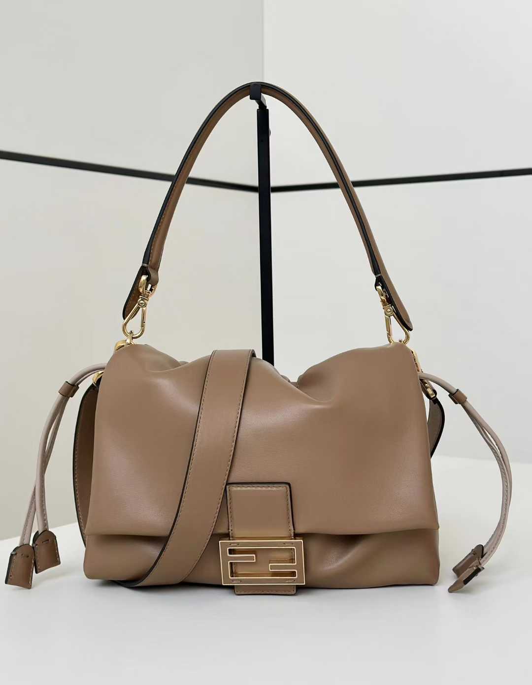 Fendi Mamma Baguette view 10