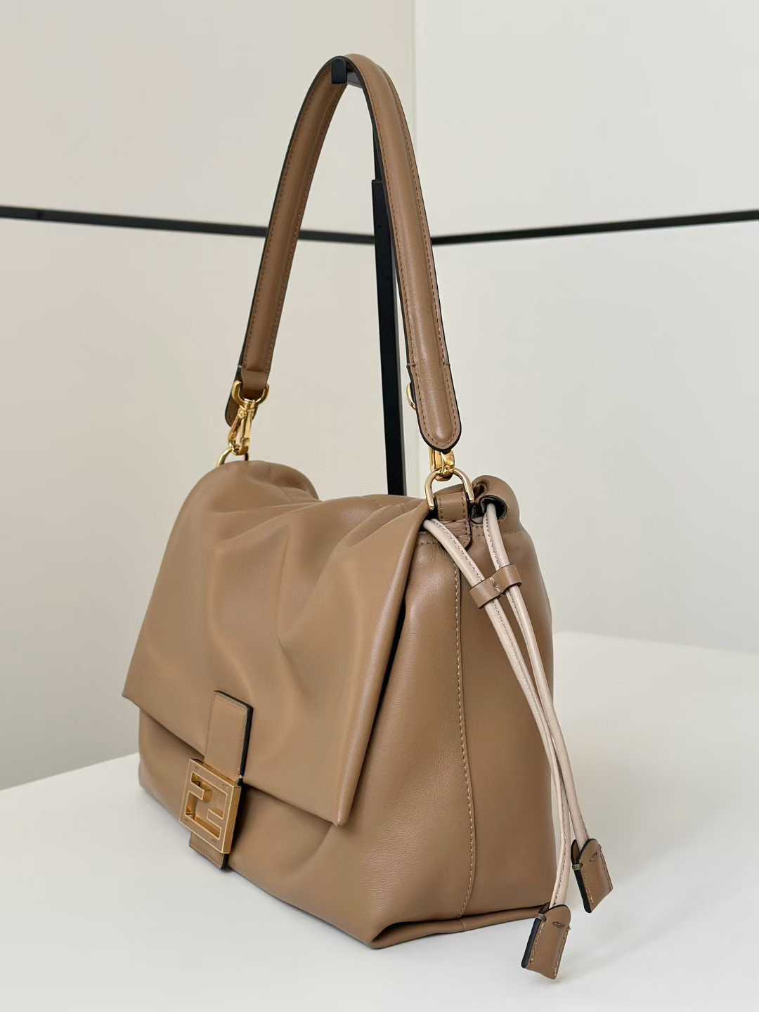 Fendi Mamma Baguette view 3