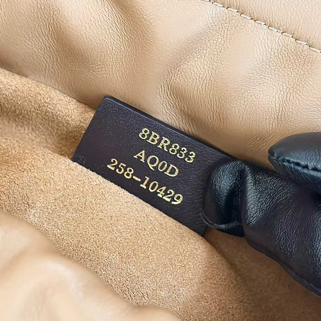 Fendi Mamma Baguette view 7