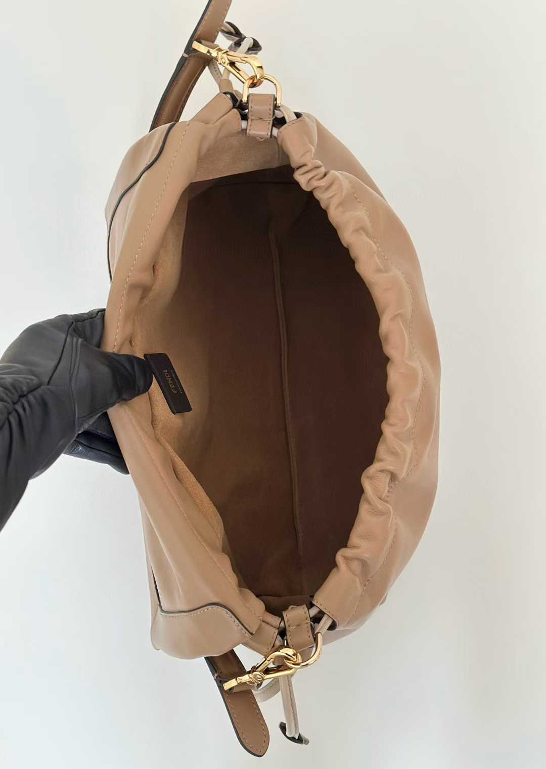 Fendi Mamma Baguette view 9