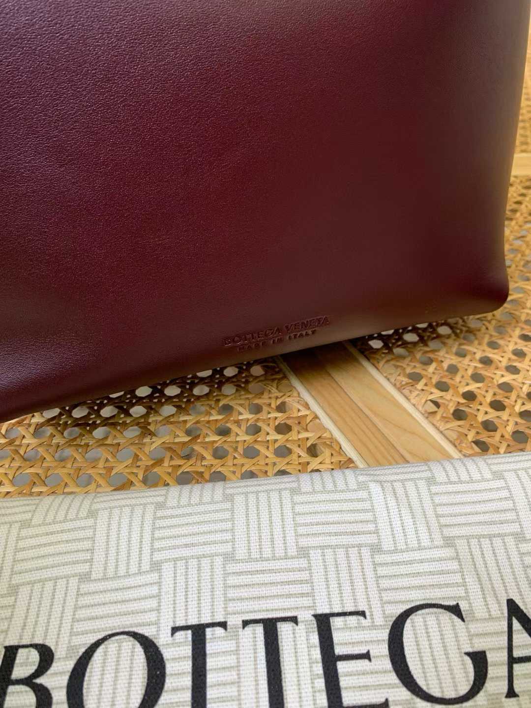 Bottega Veneta Andiamo Bucket view 6
