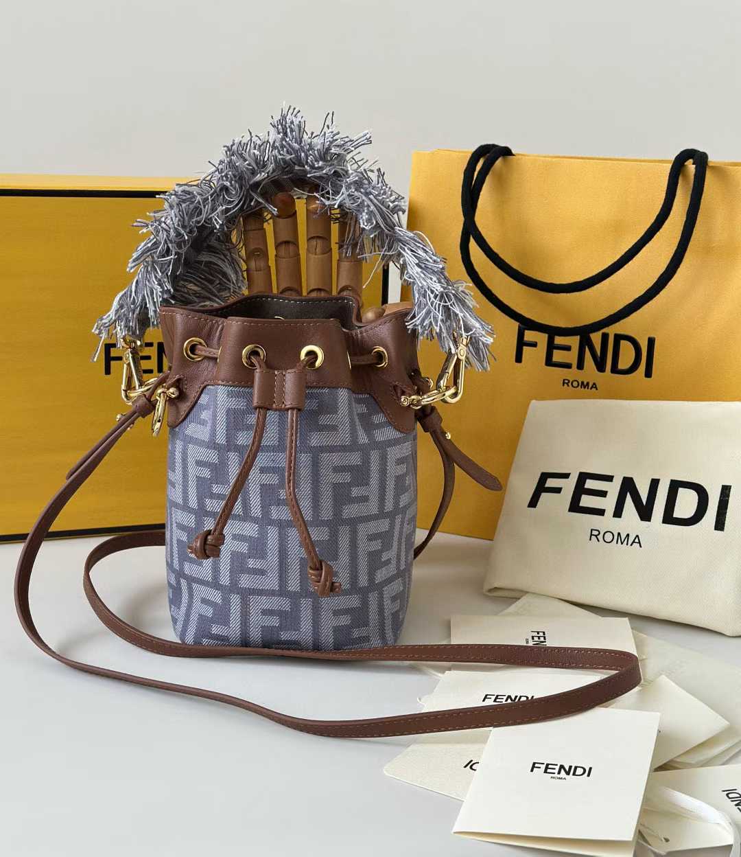 Fendi Mon Tresor view 1