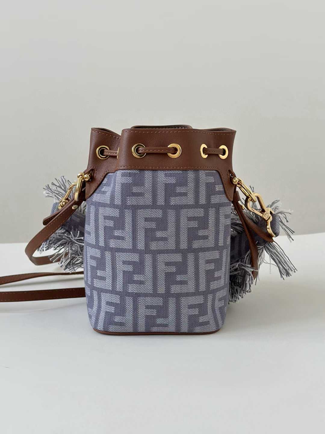 Fendi Mon Tresor view 3