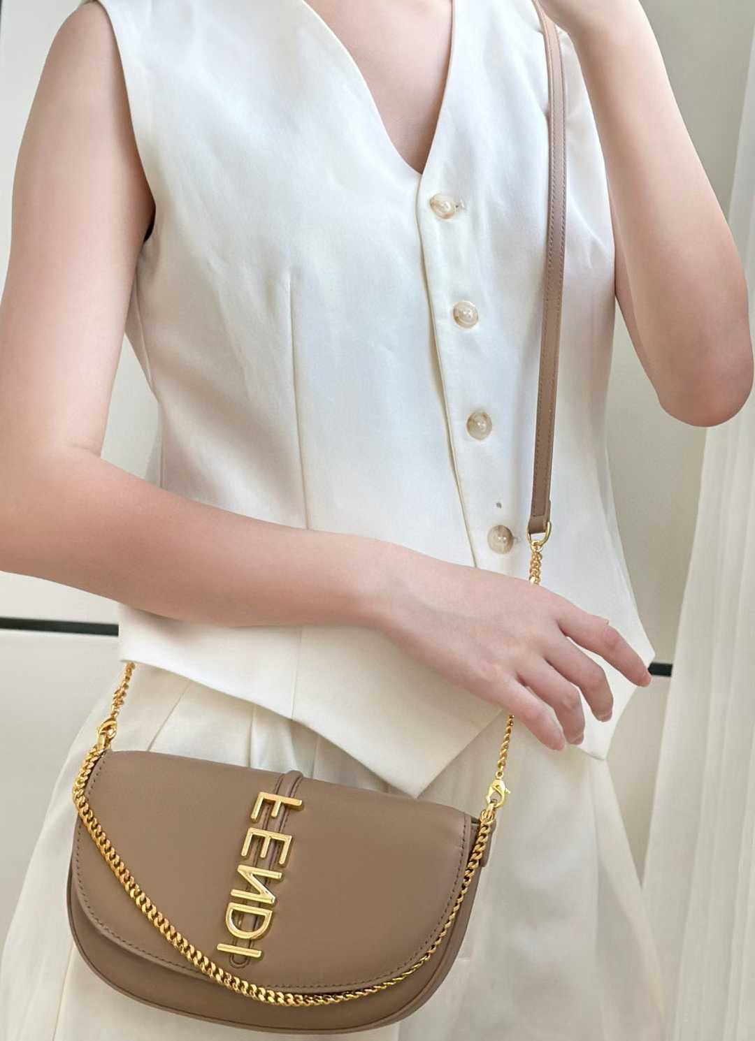 Fendi graphy Wallet on Chain view 9