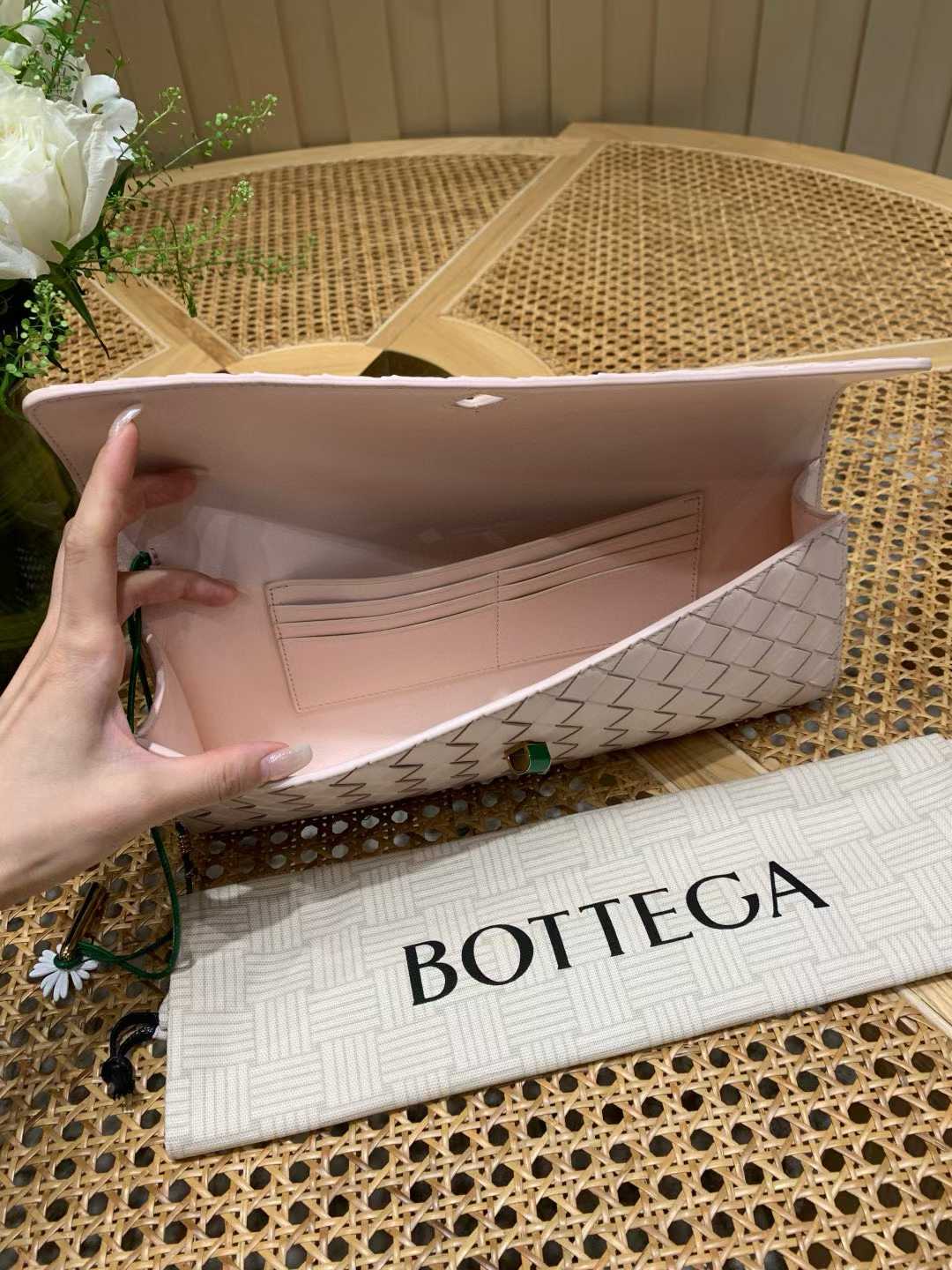 Bottega Veneta Andiamo Clutch view 7