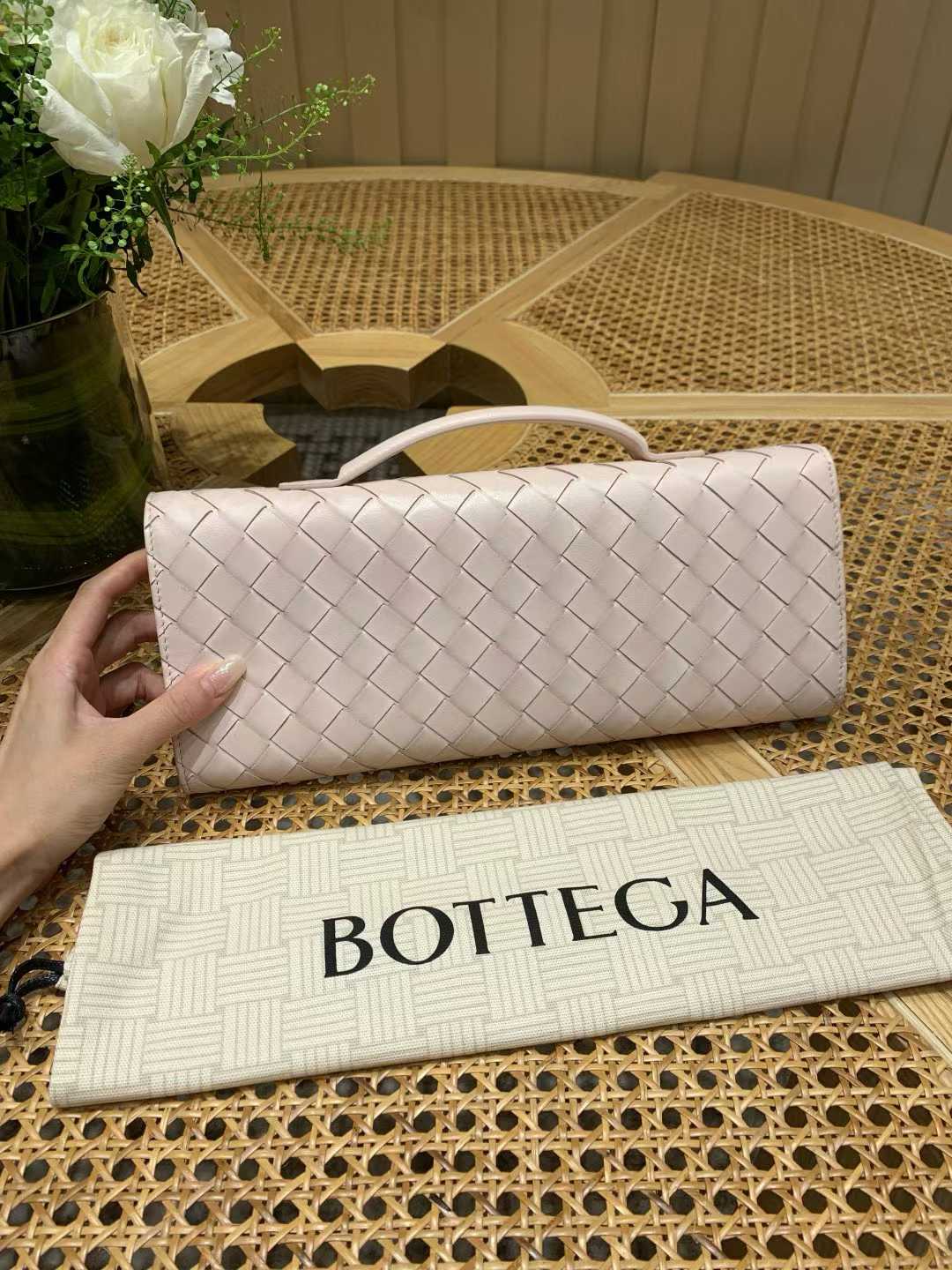 Bottega Veneta Andiamo Clutch view 9