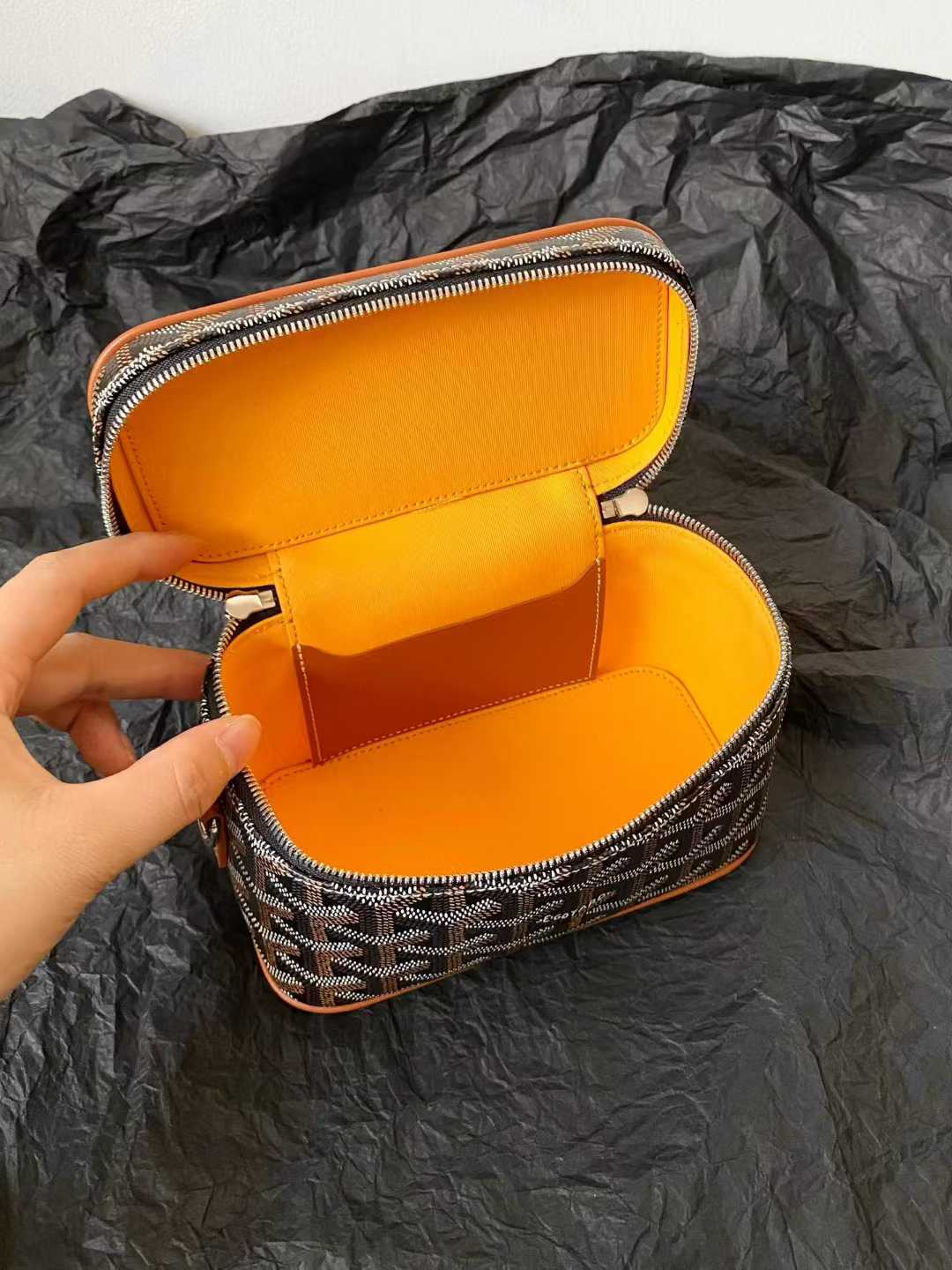 Goyard Muse Mini Vanity view 8