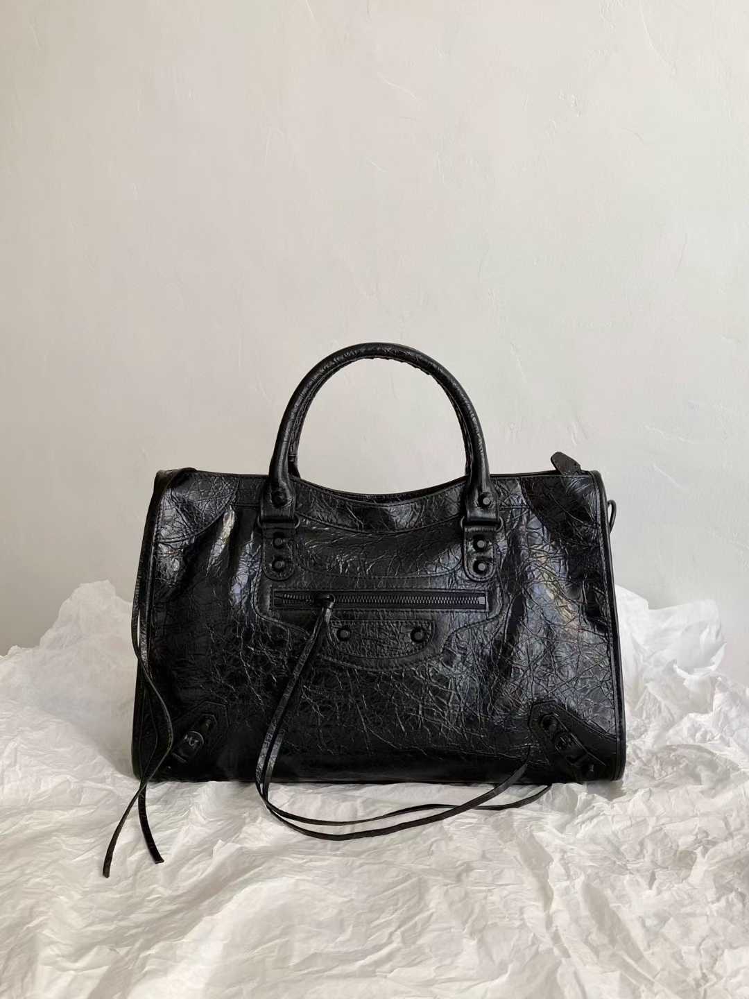 Balenciaga Le City Bag view 2