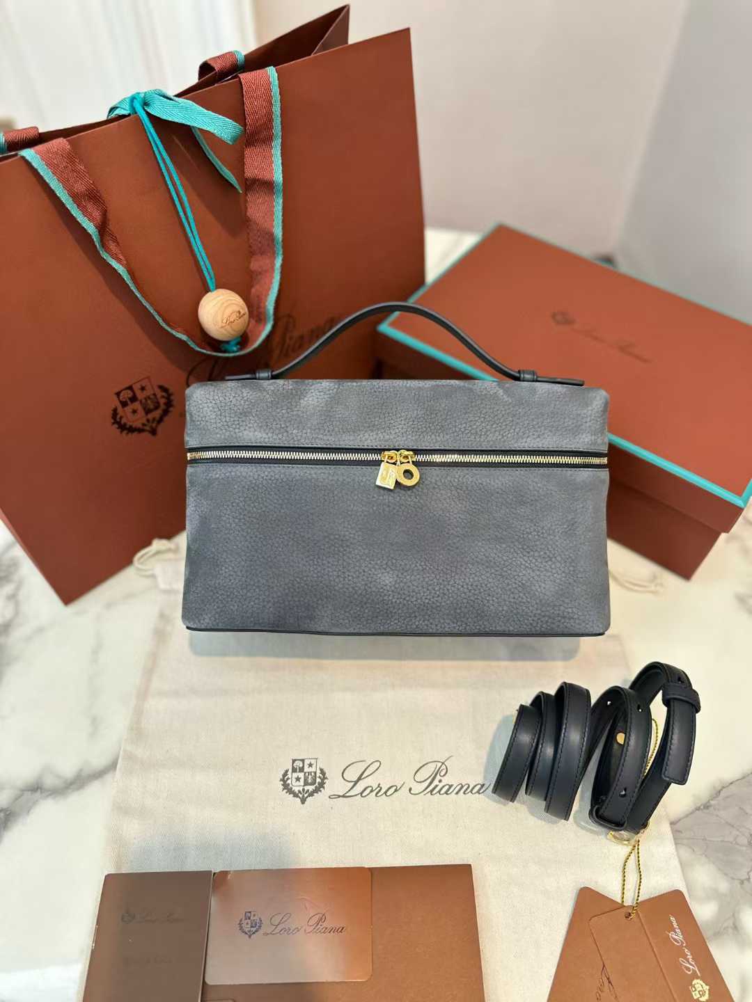 Loro Piana Extra Pocket L19 view 1