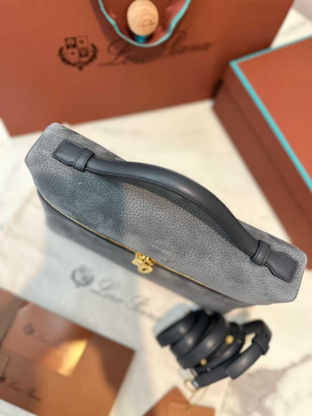 Loro Piana Extra Pocket L19 view 5