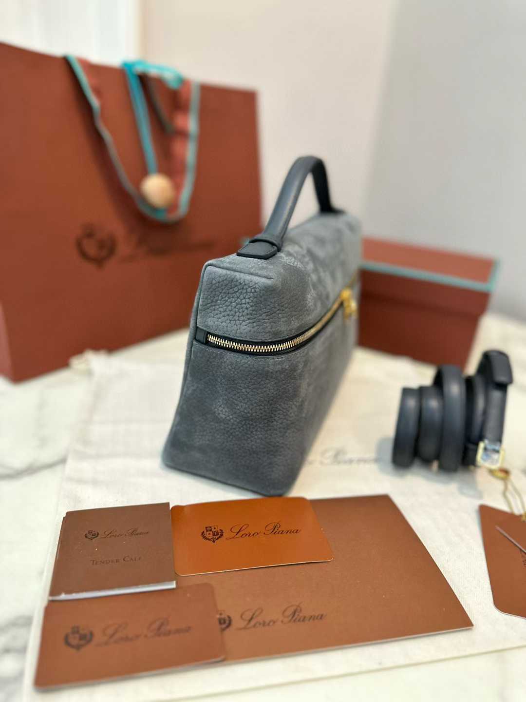Loro Piana Extra Pocket L19 view 6
