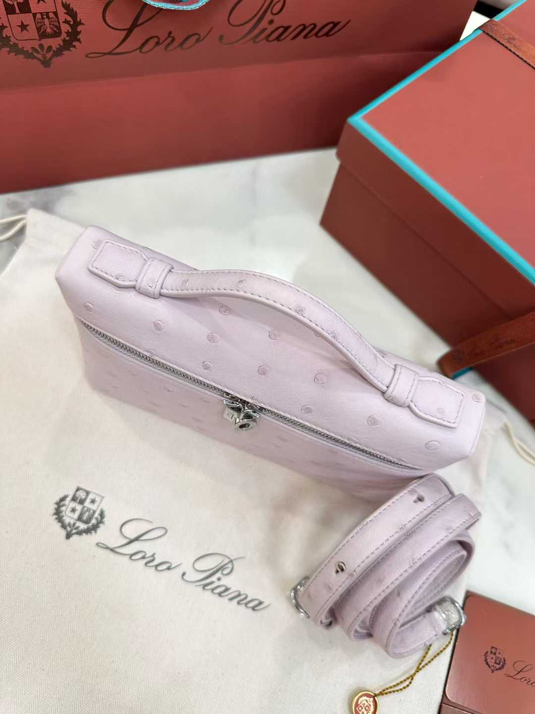 Loro Piana Extra Pocket L19 view 5