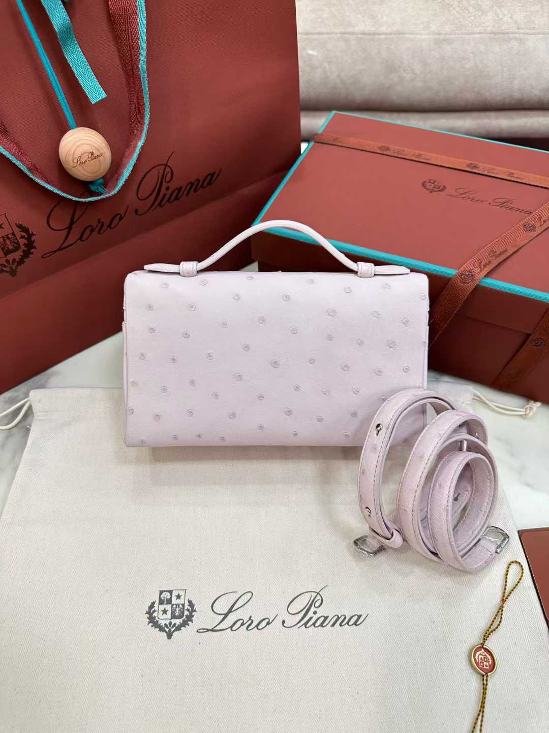 Loro Piana Extra Pocket L19 view 7