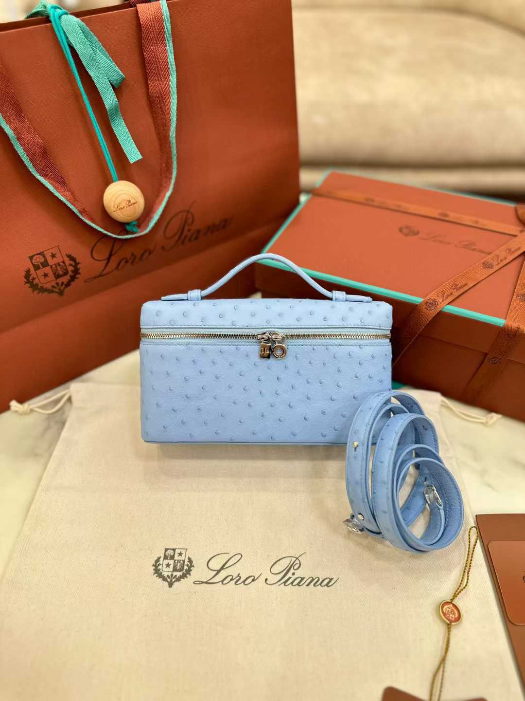 Loro Piana Extra Pocket L19 view 1
