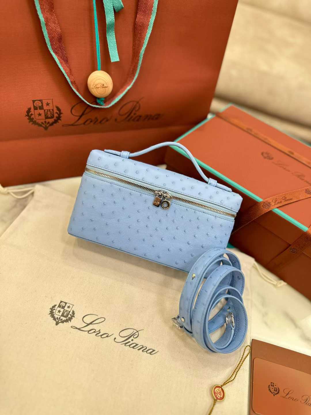Loro Piana Extra Pocket L19 view 2