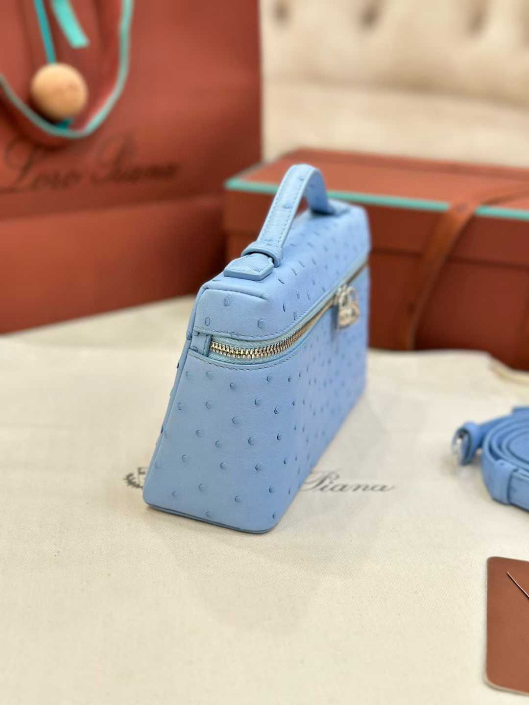 Loro Piana Extra Pocket L19 view 7