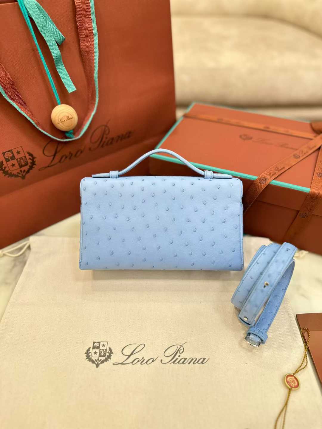 Loro Piana Extra Pocket L19 view 8