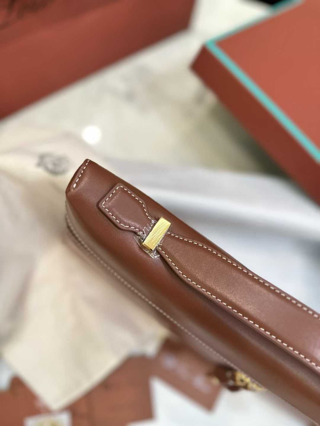 Loro Piana Extra Clutch L36 view 5