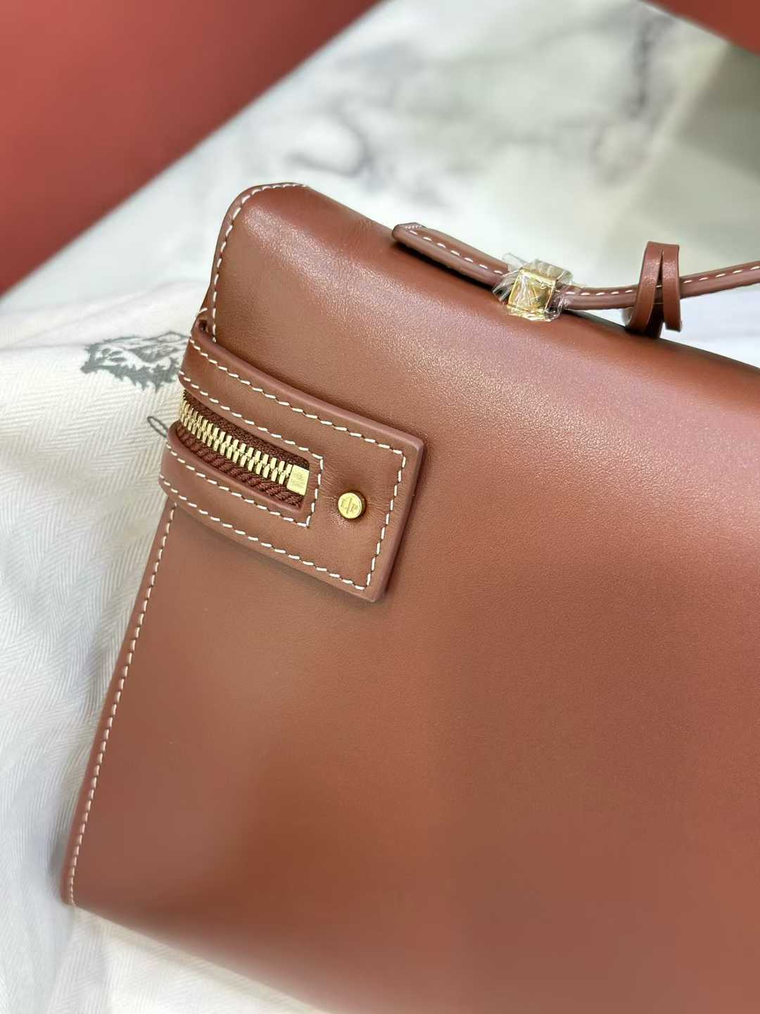 Loro Piana Extra Clutch L36 view 8